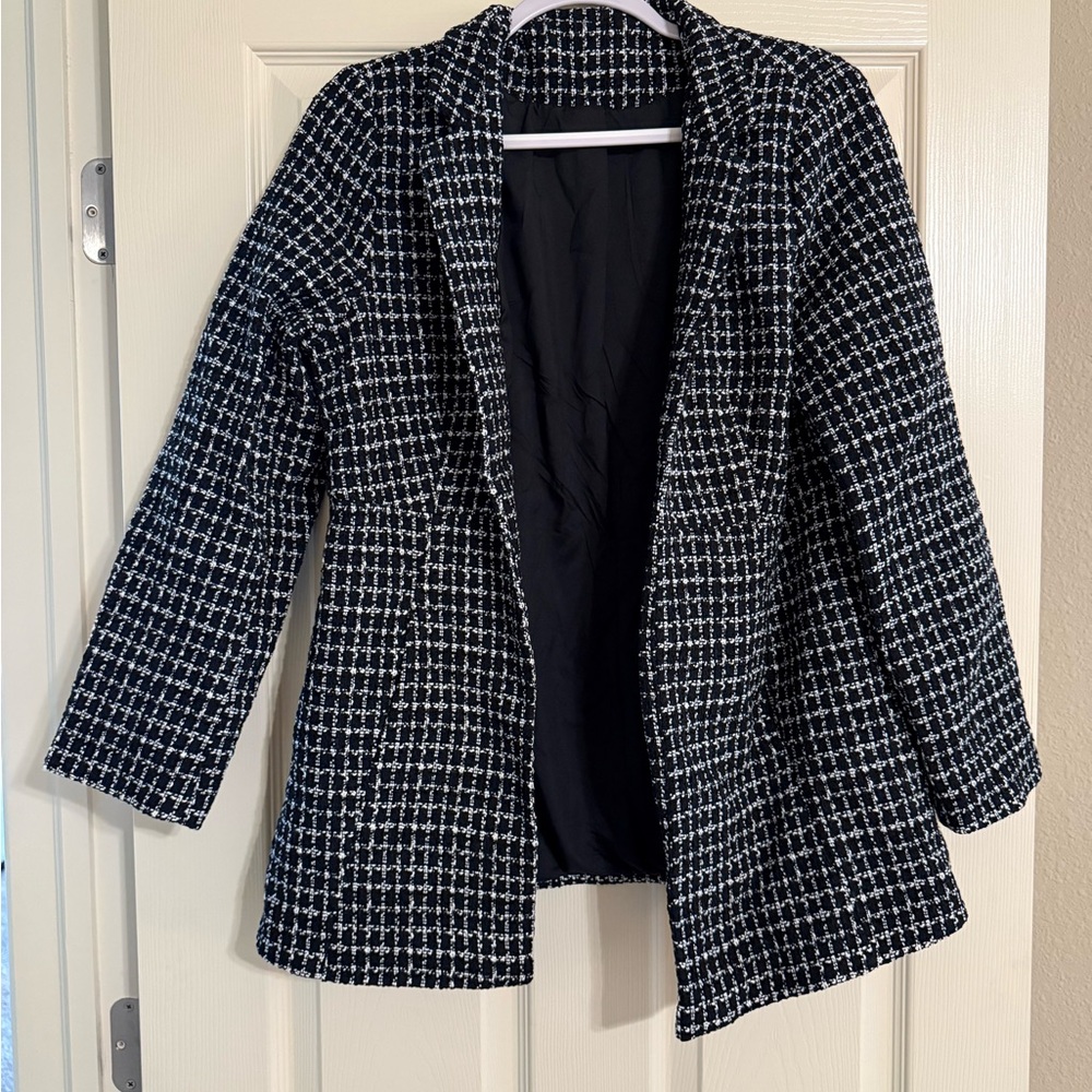 Women's Black and White Blazer